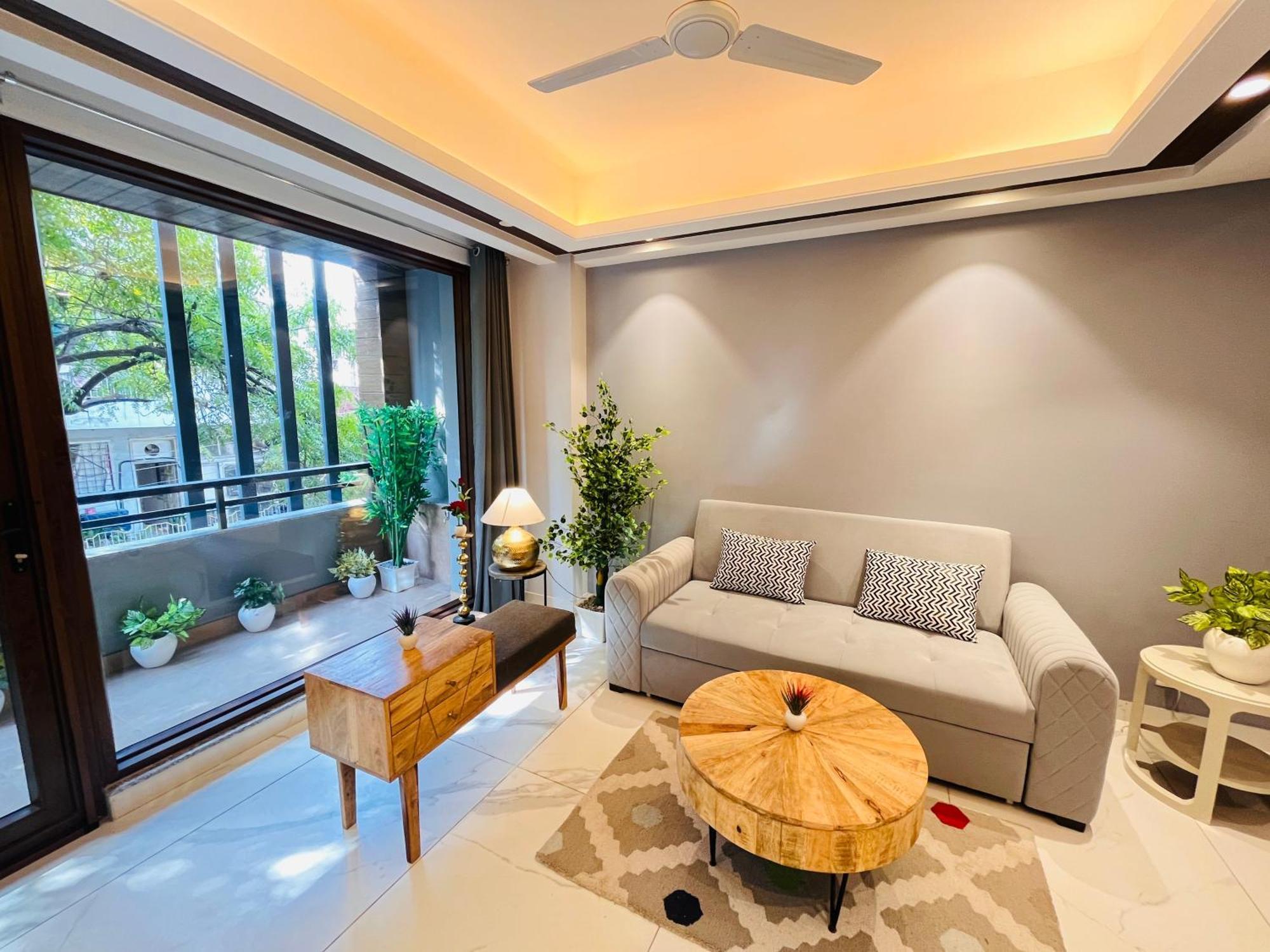 Hotel Gianmala Residency South Extension Near Aiims Delhi New Delhi Exterior photo