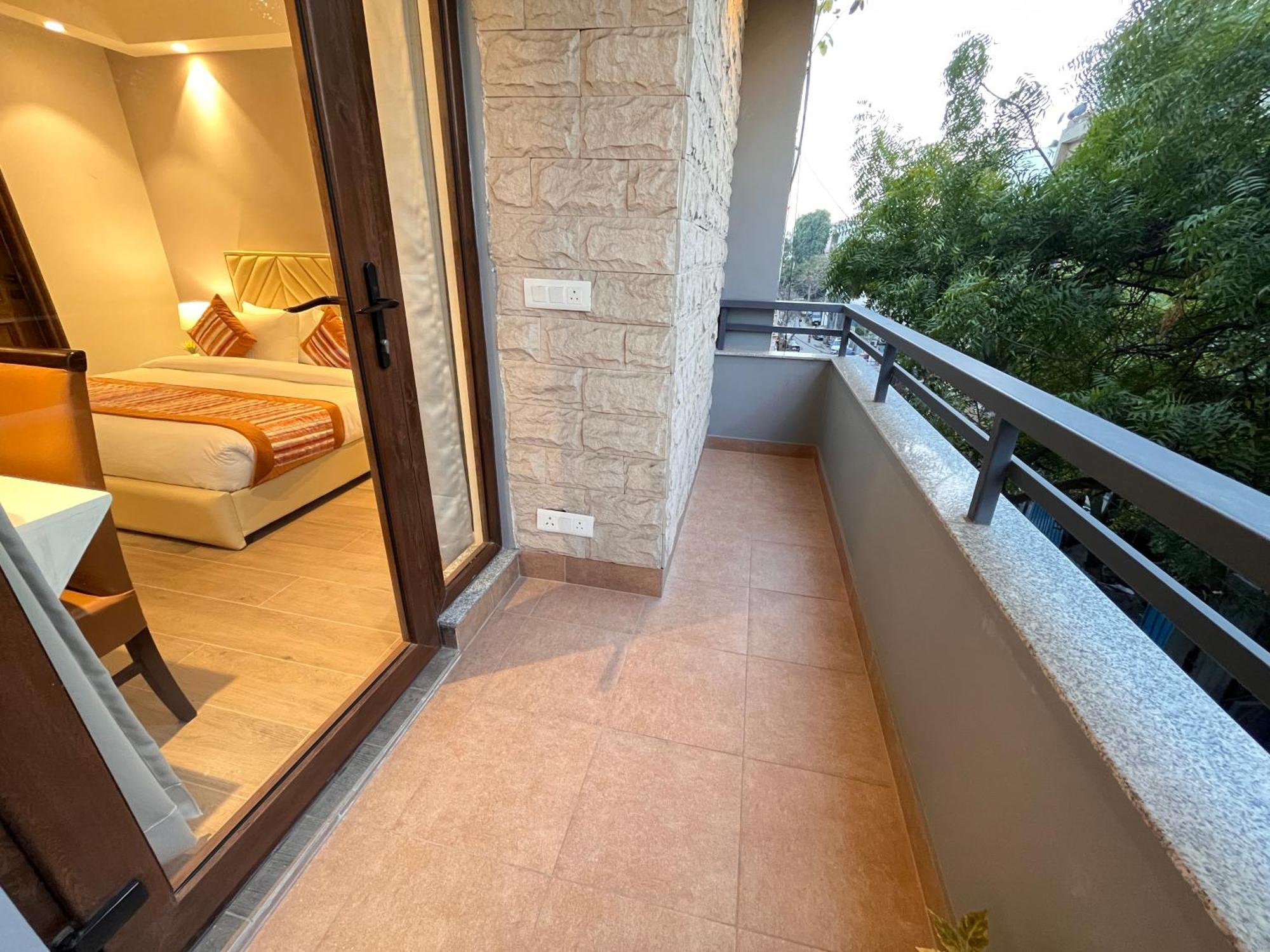 Hotel Gianmala Residency South Extension Near Aiims Delhi New Delhi Exterior photo