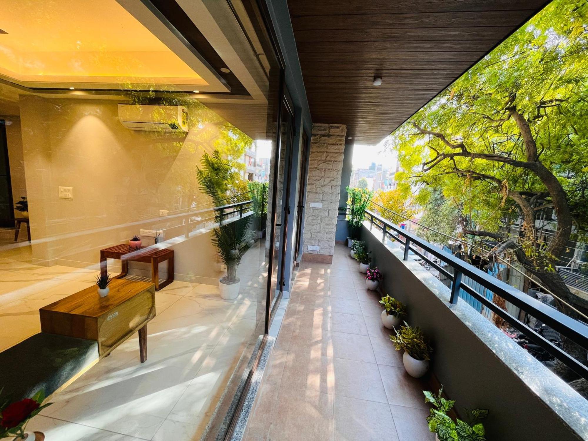 Hotel Gianmala Residency South Extension Near Aiims Delhi New Delhi Exterior photo